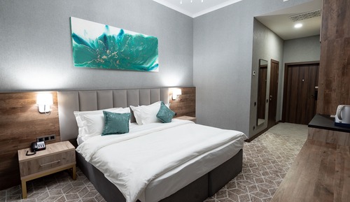 Habitación Confort con 1 cama doble o 2 individuales