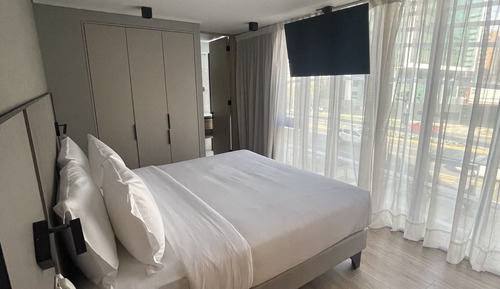 Estudio, 1 cama de matrimonio grande