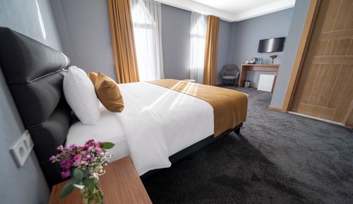 Habitación básica con 1 cama doble o 2 individuales