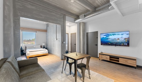 Suite estudio Confort, 1 cama de matrimonio con sofá cama
