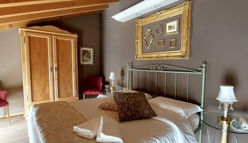 Habitación estándar con 1 cama doble o 2 individuales