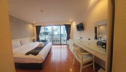 Deluxe Room with Balcony