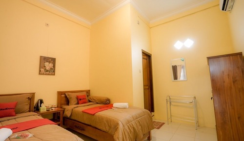 Habitación con 2 camas individuales