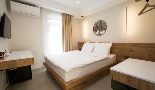 Habitación básica, 1 cama de matrimonio, no fumadores, vistas a la ciudad