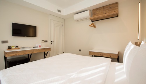 Habitación estándar, 1 cama de matrimonio, no fumadores, vistas a la ciudad