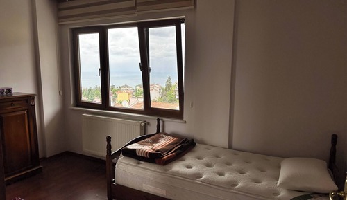 Villa, 5 habitaciones, fumadores, balcón