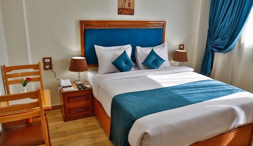 Habitación estándar con 1 cama doble o 2 individuales