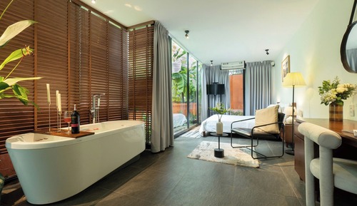 Habitación Deluxe doble, bañera, vistas al jardín