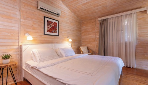 Habitación Confort con 1 cama doble o 2 individuales, 1 habitación, vistas al patio