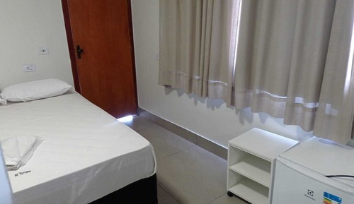Habitación estándar con 1 cama doble o 2 individuales, 1 cama doble