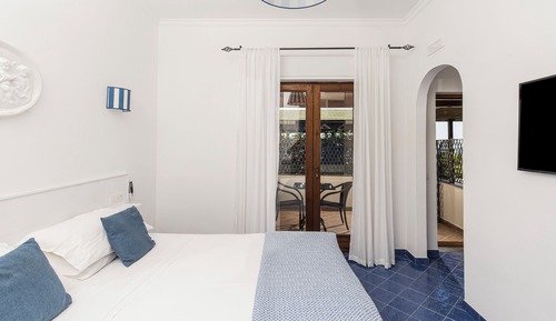 Habitación estándar doble, vistas parciales al mar