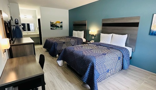 Habitación doble, 2 camas de matrimonio, fumadores, planta baja