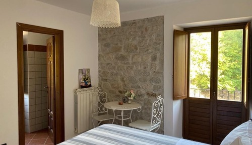 Habitación junior con 1 cama doble o 2 individuales