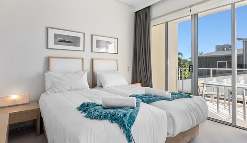 Luxury Apartment, 2 Bedrooms, Pool View