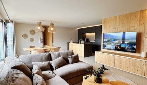 Apartamento de lujo, 2 habitaciones, bañera de hidromasaje, junto a la montaña