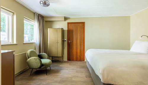 Bungalow presidencial, bañera de hidromasaje, en la zona del jardín