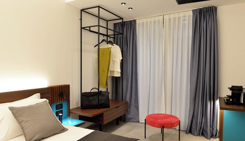 Habitación estándar con 1 cama doble o 2 individuales