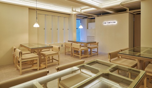 [(PKG) Walk to the Local : Stay & Dine] Deluxe Double Room + 545yeonnam Meal Voucher for 2