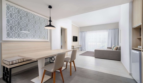 Apartamento, 1 habitación, vistas parciales al mar