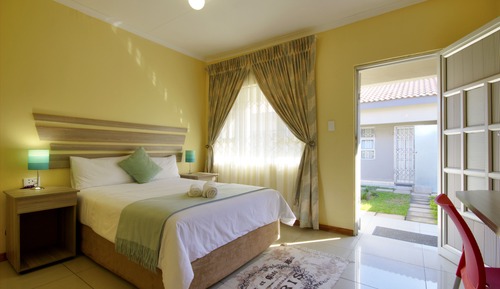 Habitación doble superior, 1 cama doble, no fumadores, vistas al jardín