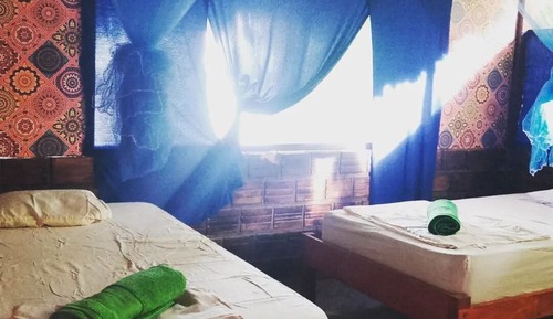 Cabaña básica, dormitorio mixto, vistas al río