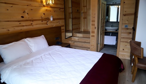 Habitación estándar doble, 1 cama doble, vistas al río, junto a la pista de esquí