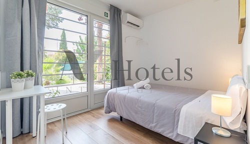 Habitación doble superior, 1 cama doble, no fumadores, baño privado