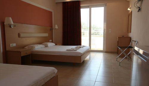 Habitación cuádruple básica