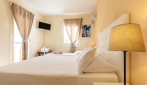 Habitación triple estándar, vistas parciales al mar