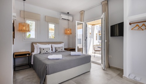 Suite estudio junior, 1 cama de matrimonio, bañera de hidromasaje