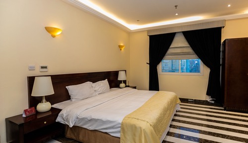 Habitación clásica con 1 cama doble o 2 individuales, 1 cama de matrimonio grande