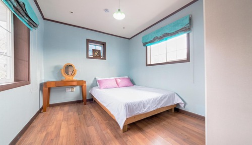 Habitación básica, 3 habitaciones (Seville)