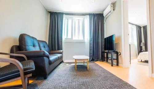 Room (Room 301)