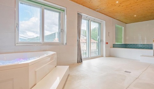 Room (Room 201 (Swimming pool not available)