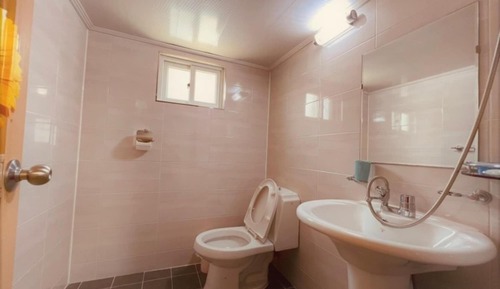 Room (Building 3 Unshared House)