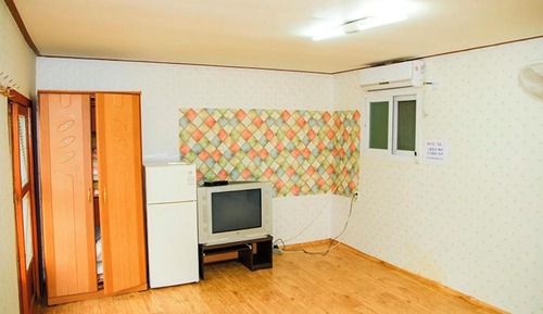 Room (Cosmos)