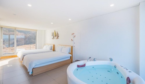 Room (Jasmine 302 (twin bed))