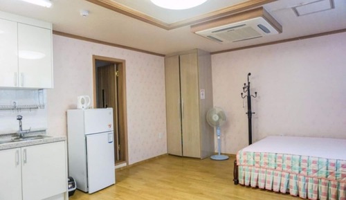 Room (Star)