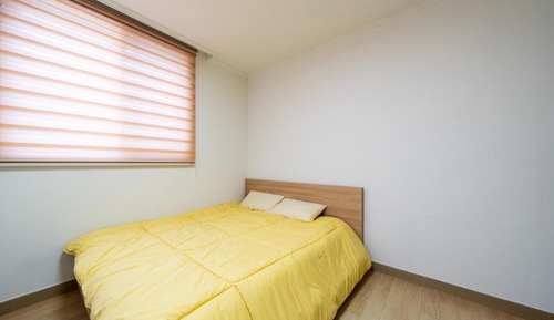 Room (Pink Rose 2)