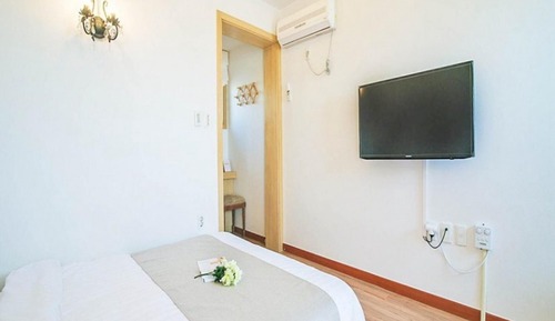 Room (Standard 2)
