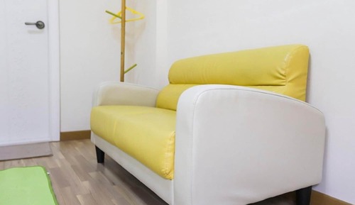Room (Cherry Room)