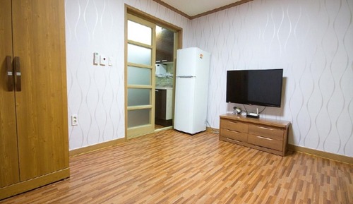 Room (Reed Field 3)