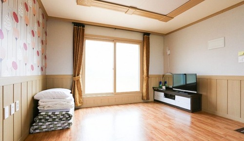 Room (107#)
