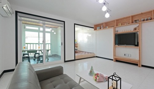 Room (Alice 5 )