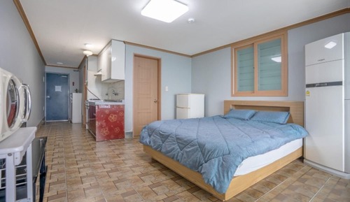Room (Emerald 1)