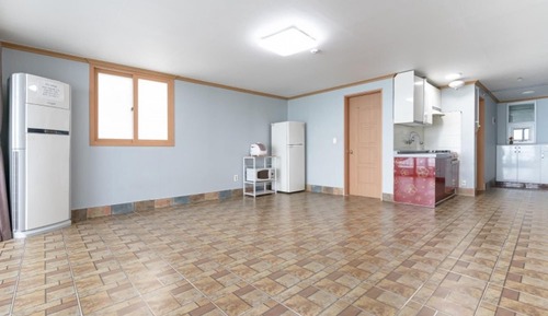 Room (Diamond No 1)