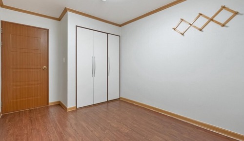 Room (Paradise)