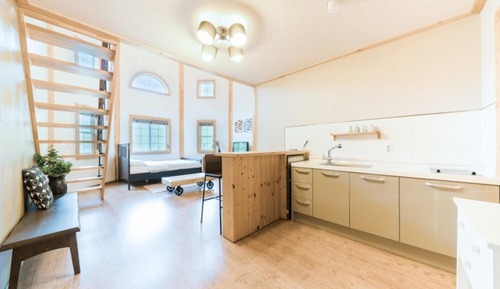 Room (Blue Thunder (Double floor 2 beds))