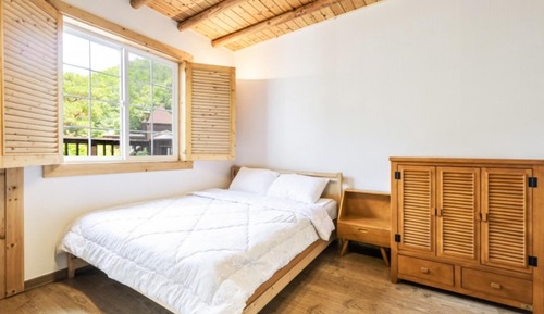Room (Yellow bear (3 beds))