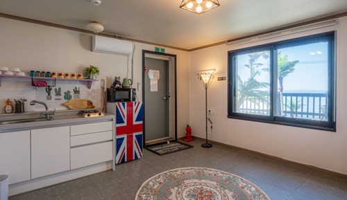 Room (Lighthouse room (ocean view))
